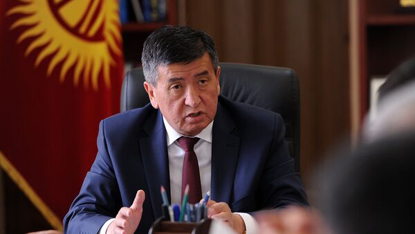 Премьер-министр Сооронбай Жээнбеков иш кабинетинде. Архив - Sputnik Кыргызстан