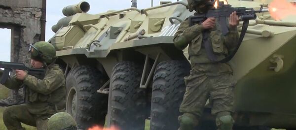 Самые яркие кадры работы подразделений Сухопутных войск РФ в ролике Минобороны - Sputnik Кыргызстан