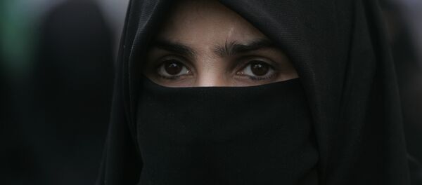 Мусульманка в парандже - Sputnik Кыргызстан