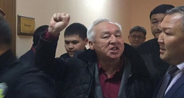 Глава Союза журналистов Казахстана Сейтказы Матаев осужден на шесть лишения свободы с отбыванием наказания в колонии общего режима и конфискацией имущества - Sputnik Кыргызстан