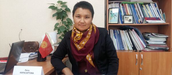 Коомдук иликтөө институтунун жетекчиси Рита Карасартованын архивдик сүрөтү - Sputnik Кыргызстан