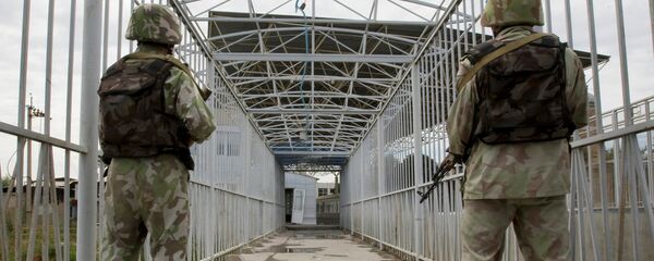 Чек ара кызматкерлери. Архив - Sputnik Кыргызстан