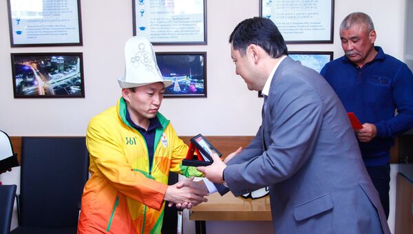 Награждение спортсменов, участвовавших в Паралимпийских играх в Рио-де-Жанейро - Sputnik Кыргызстан
