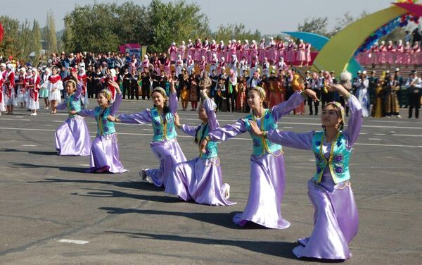 В честь 3016-летия южной столицы организована концертная программа. - Sputnik Кыргызстан