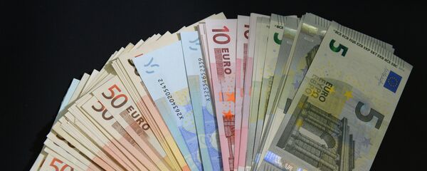 Купюры евро разного номинала. Архивное фото - Sputnik Кыргызстан