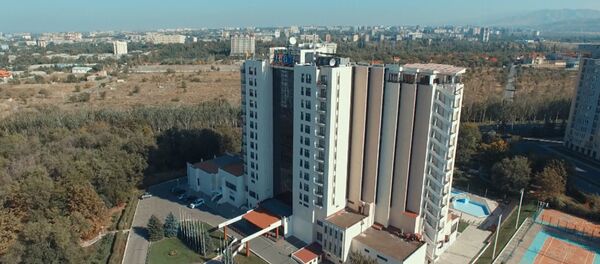 Сатыкка коюлган Ак-Кеме мейманканасынын асмандан көрүнүшү Сатыкка коюлган Ак-Кеме мейманканасынын асмандан көрүнүшү - Sputnik Кыргызстан