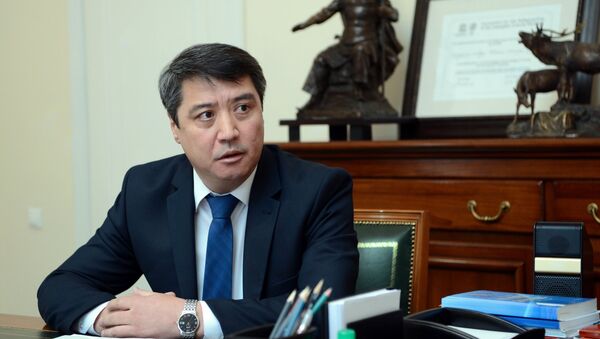 Президент Алмазбек Атамбаев принял председателя Социального фонда Тенизбека Абжапарова - Sputnik Кыргызстан