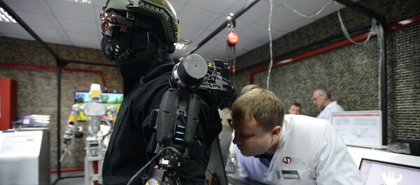 Архивное фото демонстрации новейших военных технологий в России Архивное фото демонстрации новейших военных технологий в России - Sputnik Кыргызстан