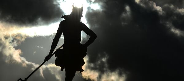 Статуя в саду. Архивное фото - Sputnik Кыргызстан