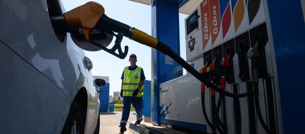 Күйүүчү май сатуучу жай. Архивдик сүрөт - Sputnik Кыргызстан