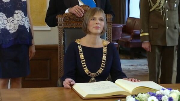 Новый президент Эстонии Кальюлайд сменила Ильвеса на посту главы республики - Sputnik Кыргызстан