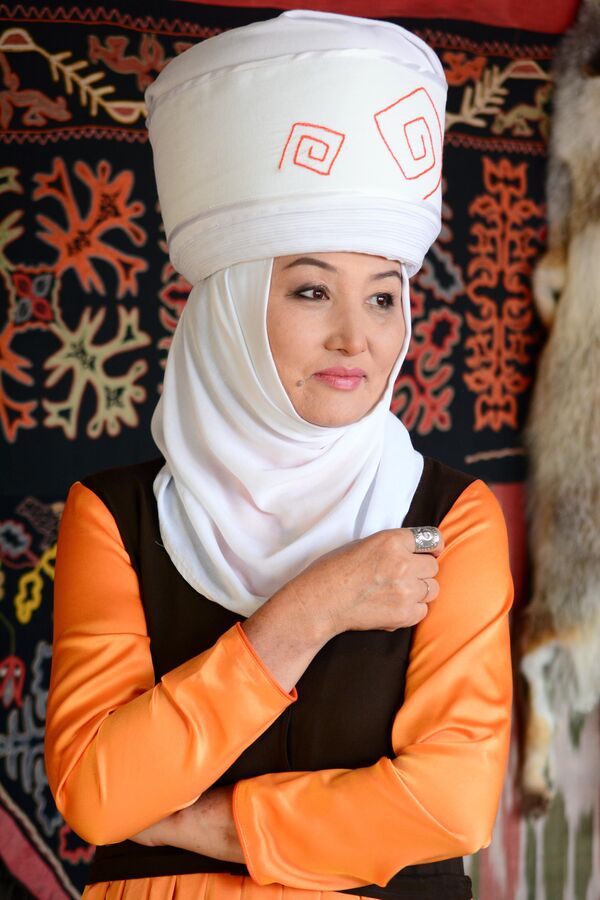 Проект 100 жана 1 элечектен айым (100 и 1 женщина в элечеке) - Sputnik Кыргызстан