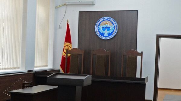 Президент Алмазбек Атамбаев посетил новое здание Верховного суда КР - Sputnik Кыргызстан