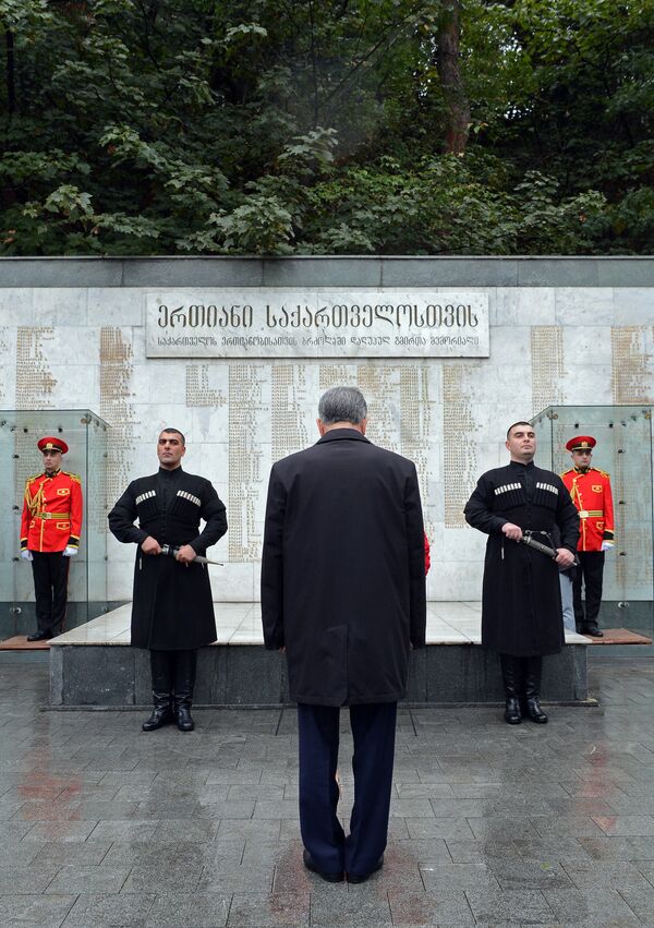 Официальный визит президента КР Алмазбека Атамбаева в Грузию - Sputnik Кыргызстан