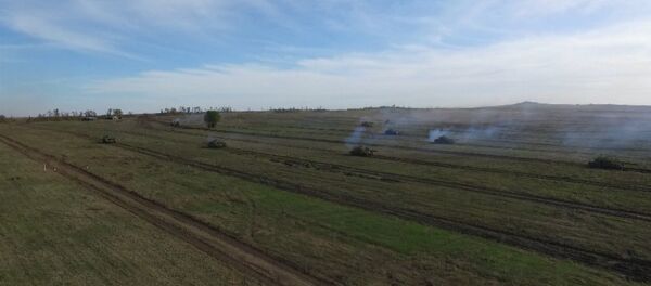 Военные учения в самопровозглашенной ЛНР. Съемка с дрона - Sputnik Кыргызстан