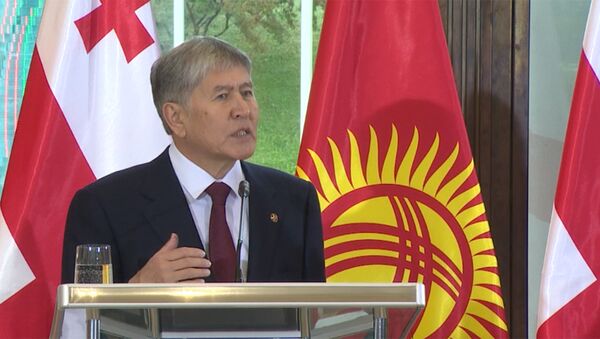 Атамбаев рассказал, из-за чего в КР может случиться третья революция - Sputnik Кыргызстан