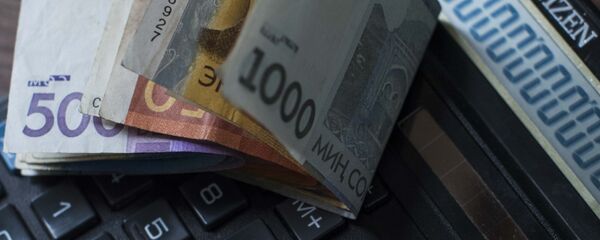 Курс сома в Кыргызстане Курс сома в Кыргызстане - Sputnik Кыргызстан