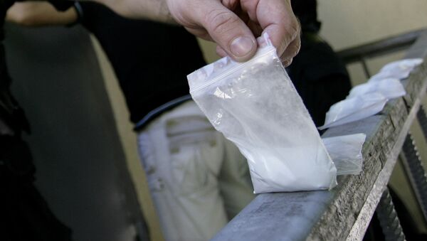 Наркотики в пакете. Архивное фото - Sputnik Кыргызстан