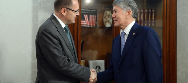 Визит министра продовольствия и сельского хозяйства Германии Кристиана Шмидта в КР - Sputnik Кыргызстан