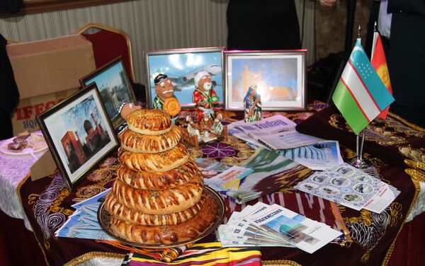 Государственное предприятие Кыргыздипсервис передало 150 тысяч сомов Бишкекскому дому-интернату для престарелых людей - Sputnik Кыргызстан