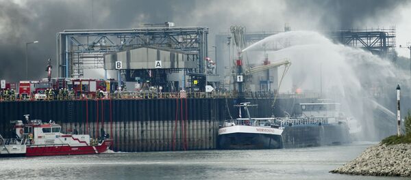 Последствия взрыва на одном из предприятий химического концерна BASF в немецком городе Людвигсхафен-ам-Райне - Sputnik Кыргызстан