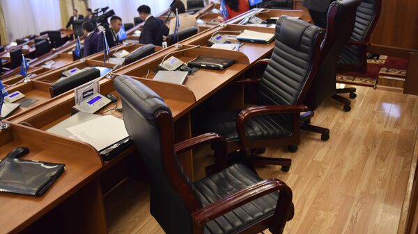 Кресла депутатов Жогорку Кенеша. Архивное фото - Sputnik Кыргызстан