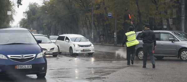 Патрулдук милиция кызматкерлери. Архив - Sputnik Кыргызстан