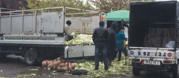 Дыйкан базарындагы таштанды - Sputnik Кыргызстан