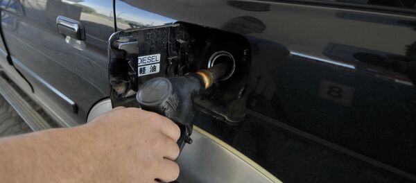 На АЗС в Великом Новгороде На АЗС в Великом Новгороде - Sputnik Кыргызстан