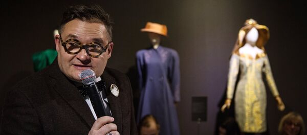 Известный российский историк моды Александр Васильев - Sputnik Кыргызстан