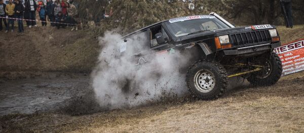 Заезд внедорожников в честь дня рождения клуба Off-road Штурмовик - Sputnik Кыргызстан