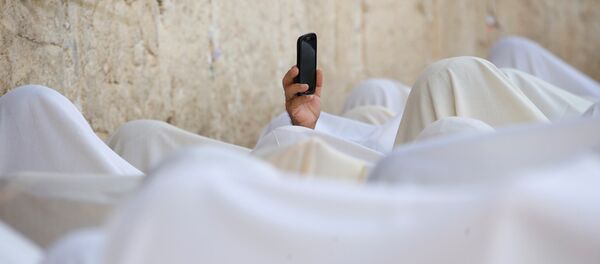 Верующие у Стены Плача в Старом городе Иерусалима - Sputnik Кыргызстан