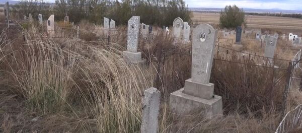 Женщину-баптистку в Ак-Суу похоронили вдали от мусульманского кладбища - Sputnik Кыргызстан