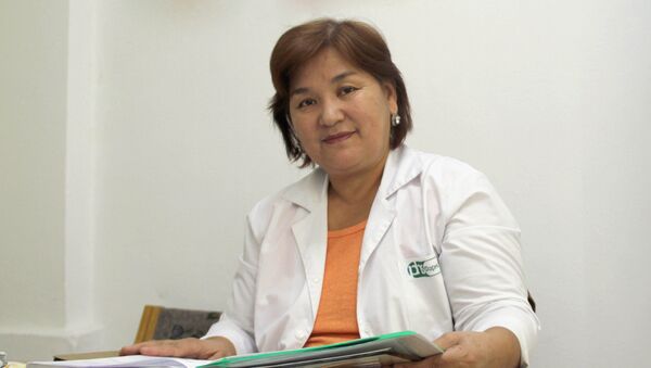 Жогорку даражадагы акушер-гинеколог, үй-бүлөлүк психолог Гүлзина Мадраимова - Sputnik Кыргызстан