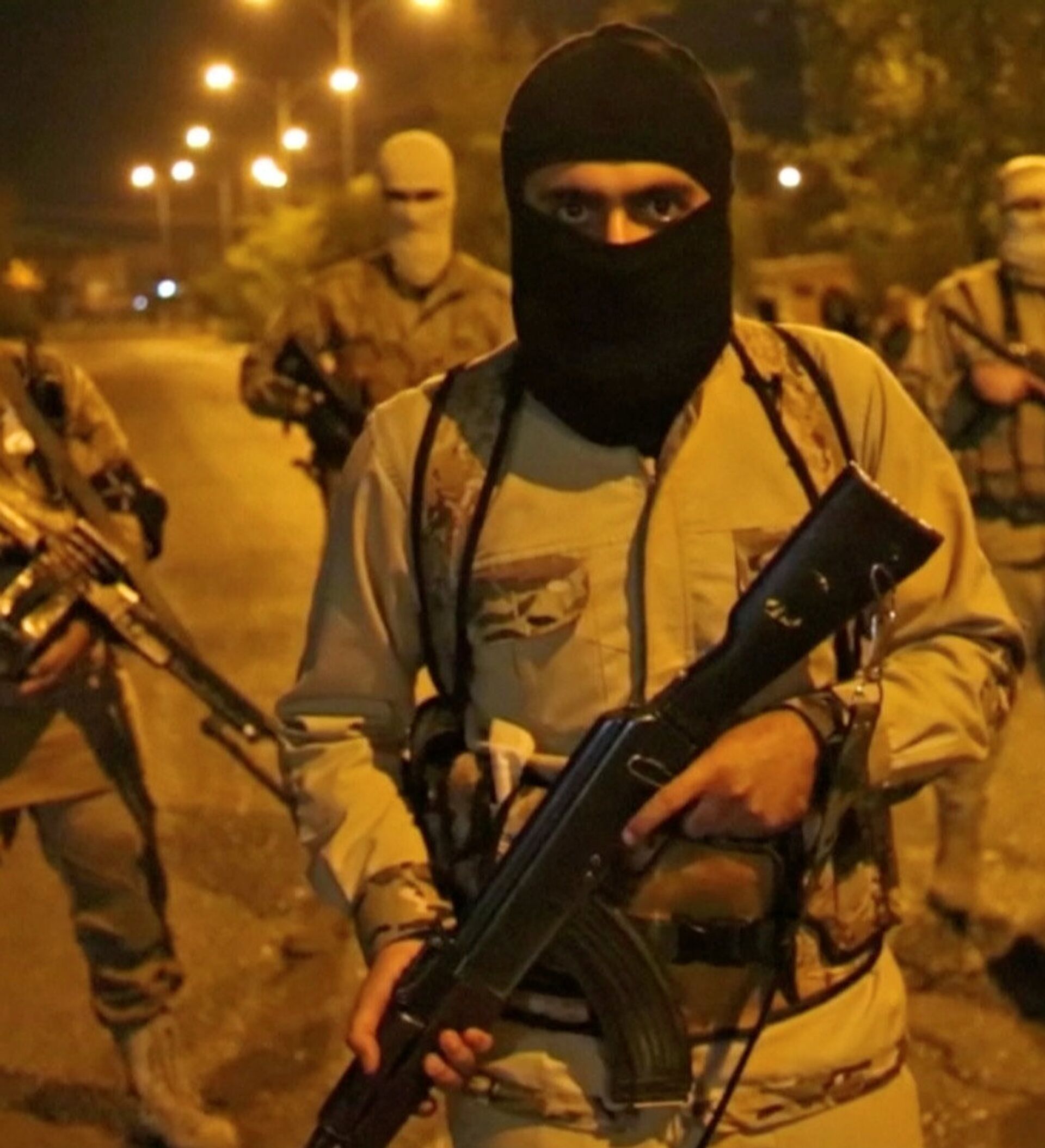 Терорист или террорист. Боевики Исламского государства. Террористические группировки. Террористическая группировка Исламское государство.
