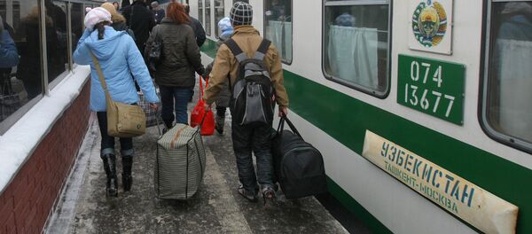 Акция молодежного движения Молодая гвардия Единой России прошла в Москве - Sputnik Кыргызстан