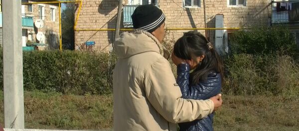 Слезы отца и найденной 15-летней Айпери, или Два месяца длиною в жизнь - Sputnik Кыргызстан