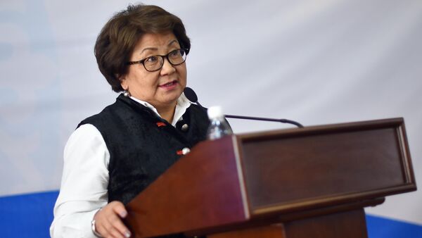 Президент переходного периода в 2010-2011 годах Роза Отунбаева. Архивное фото - Sputnik Кыргызстан
