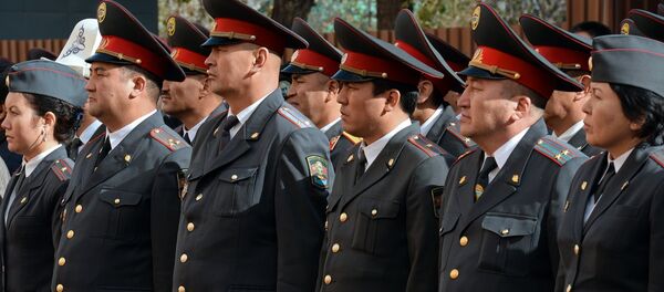 Сотрудники милиции. Архивное фото - Sputnik Кыргызстан