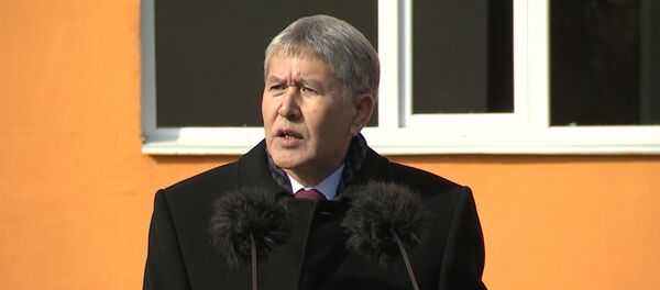 Атамбаев о сидевших в кабинете президента крысах и воровской власти Атамбаев о сидевших в кабинете президента крысах и воровской власти - Sputnik Кыргызстан