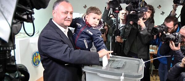 Президентские выборы в Молдавии: голосование и комментарии кандидатов - Sputnik Кыргызстан