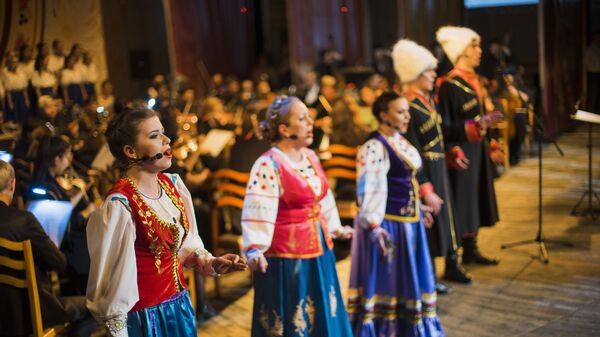 Концерт в честь предстоящего Дня народного единства России в Бишкеке - Sputnik Кыргызстан