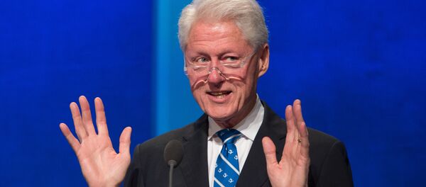 Бывший президент США и основатель Фонда Клинтона Билл Клинтон - Sputnik Кыргызстан