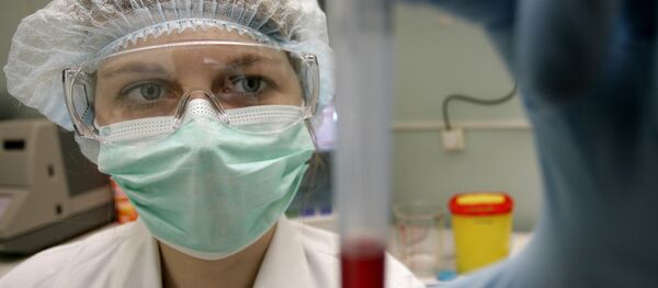 В вирусологической лаборатории Центра по профилактике и борьбе со СПИДом и инфекционными заболеваниями - Sputnik Кыргызстан