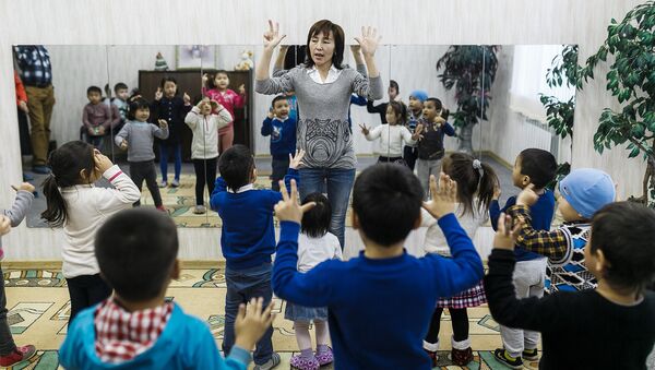 Детский центр для детей мигрантов из Кыргызстана в Москве - Sputnik Кыргызстан