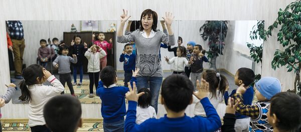 Детский центр для детей мигрантов из Кыргызстана в Москве - Sputnik Кыргызстан