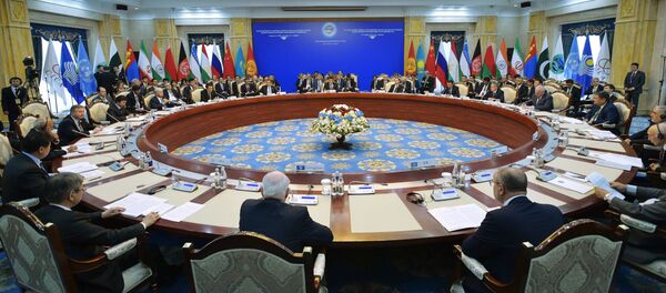 Официальный визит премьер-министра РФ Д. Медведева в Киргизию - Sputnik Кыргызстан