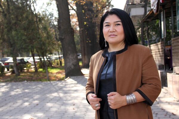 Стилист, дизайнер одежды Замира Молдошева Стилист, дизайнер одежды Замира Молдошева - Sputnik Кыргызстан