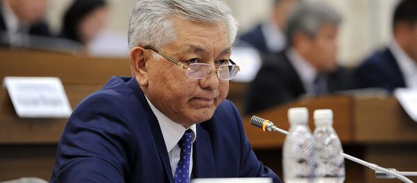 Лидер парламентской фракции СДПК Иса Омуркулов. Архивное фото Лидер парламентской фракции СДПК Иса Омуркулов. Архивное фото - Sputnik Кыргызстан