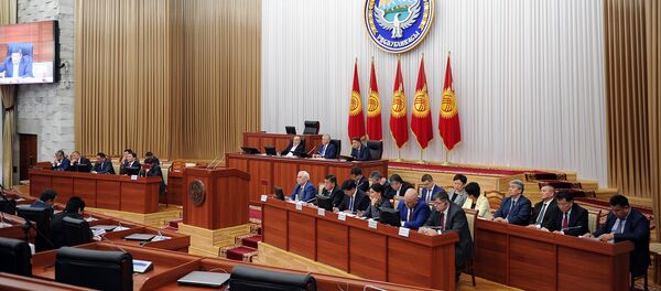 Заседание Комитета по конституционному законодательству, государственному устройству, судебно-правовым вопросам и Регламенту ЖК КР - Sputnik Кыргызстан